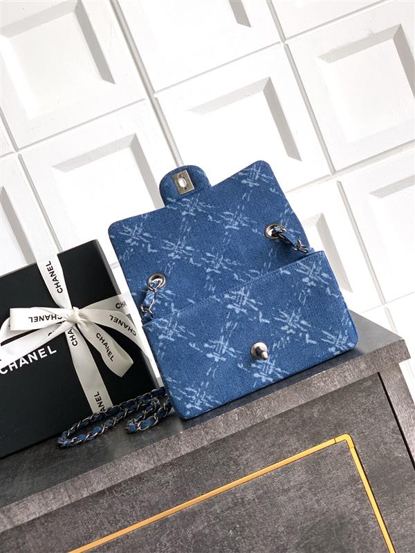 2026127205655841 700